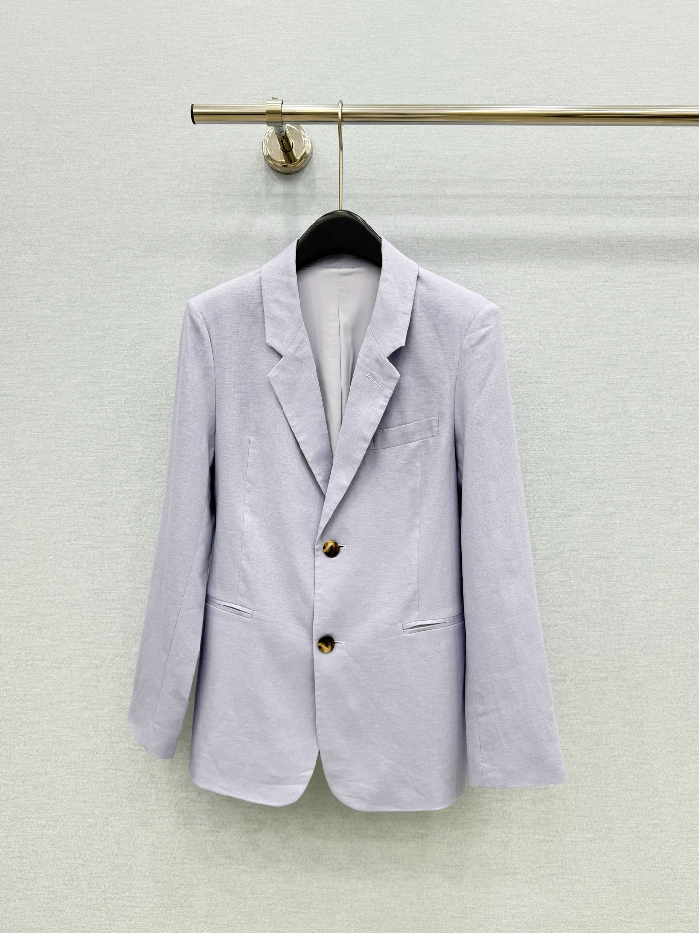 🛒𝐍𝐄𝐖 · 𝟐𝟎𝟐6/爆款现货 原单品质  小众｜26秋冬西装外套 老钱风百搭单品 流畅的线条结构 拿捏得恰如其分 将