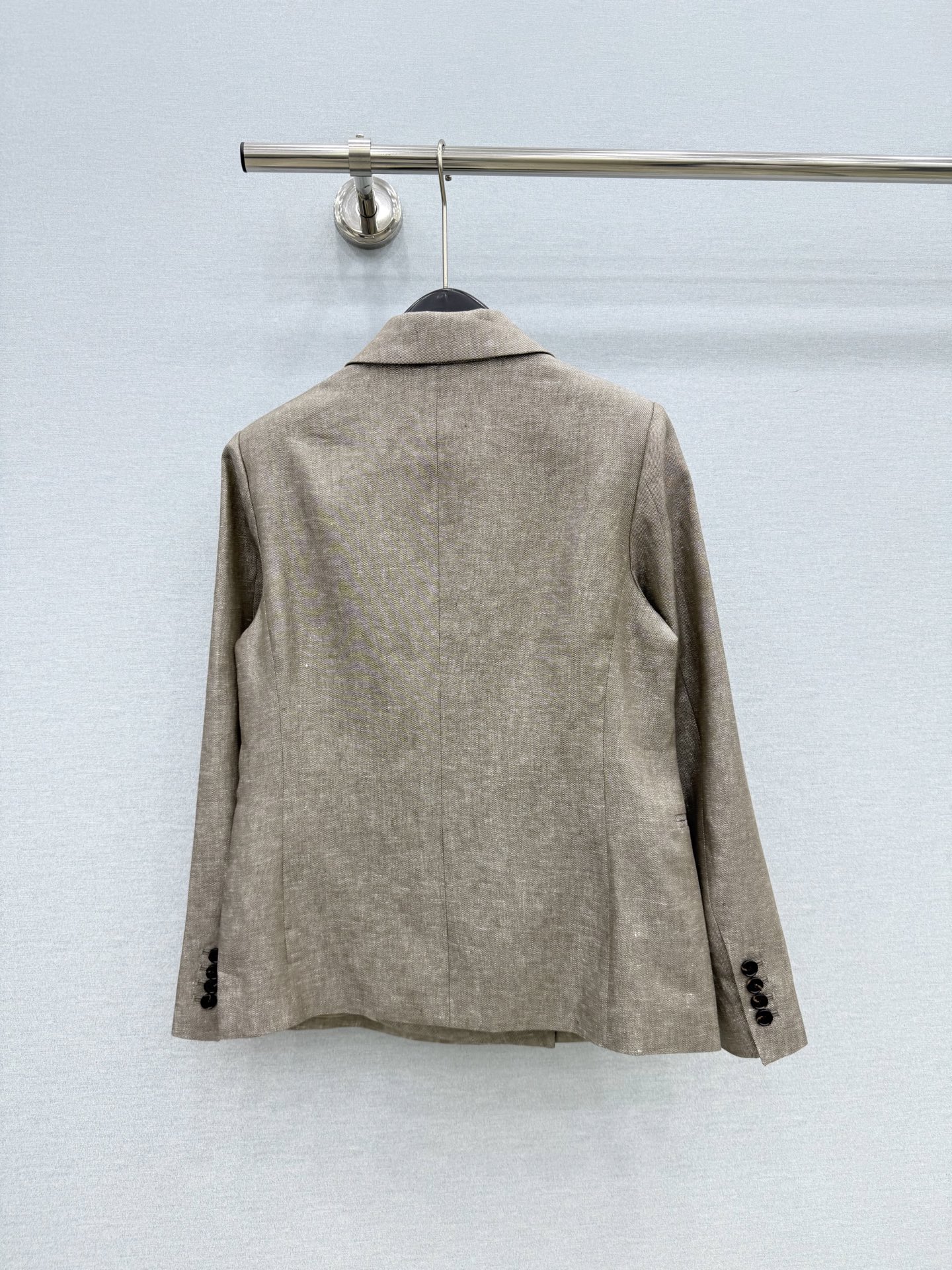 🛒𝐍𝐄𝐖 · 𝟐𝟎𝟐6/爆款现货 原单品质  小众｜26秋冬金丝麻料西装外套 老钱风百搭单品 流畅的线条结构 拿捏得恰如