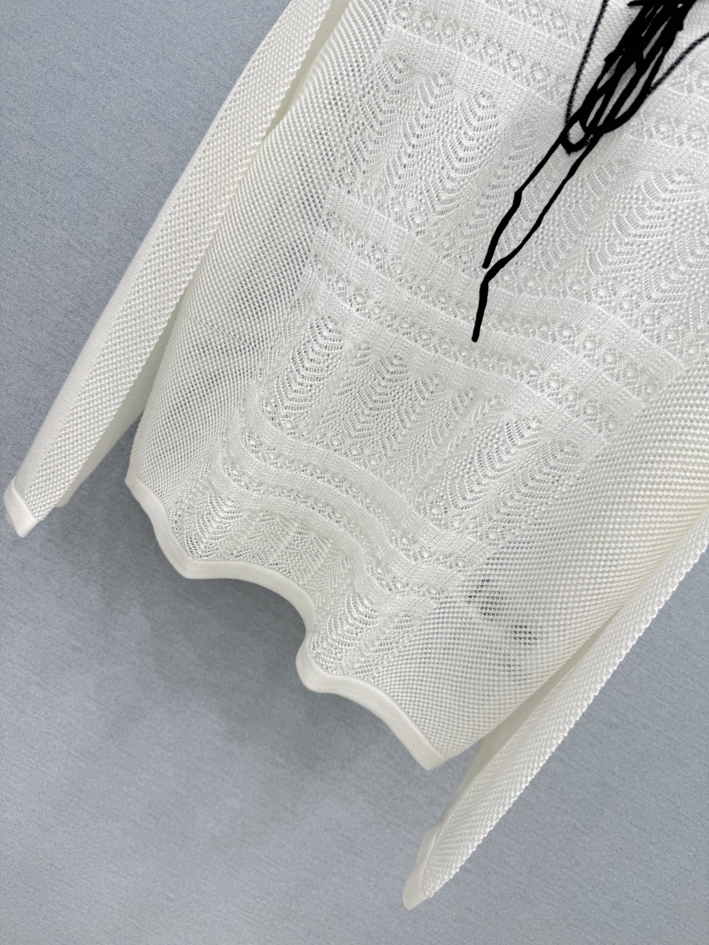🛒𝐍𝐄𝐖 · 𝟐𝟎𝟐6/爆款现货 【原单品质】小众｜2026新款镂空钩花系带针织衫 老钱风穿搭  甜美气质感拉满 绝美 