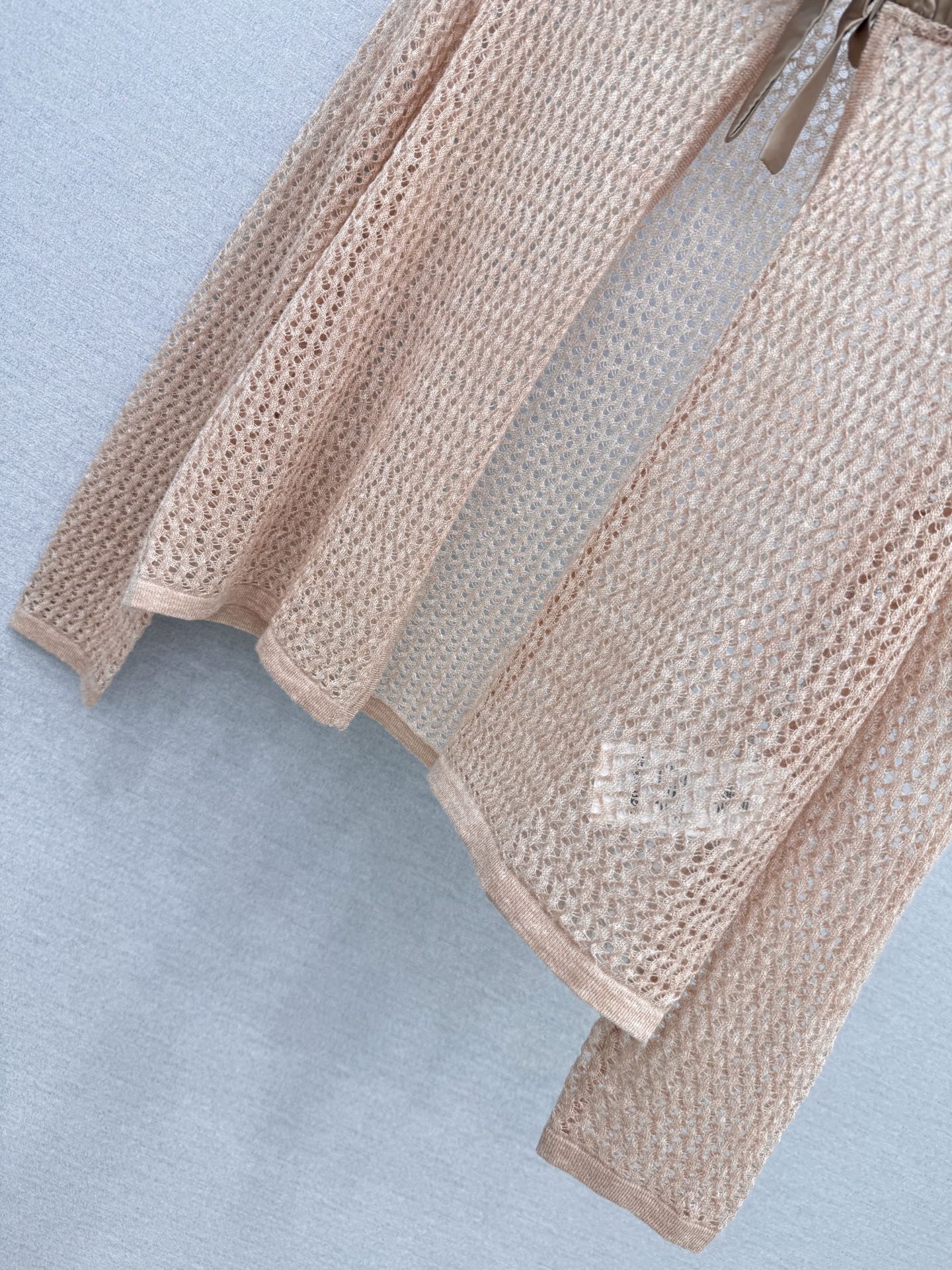 🛒𝐍𝐄𝐖 · 𝟐𝟎𝟐6/爆款现货 【原单品质】小众｜2026新款镂空钩花针织开衫 老钱风穿搭  甜美气质感拉满 绝美 美