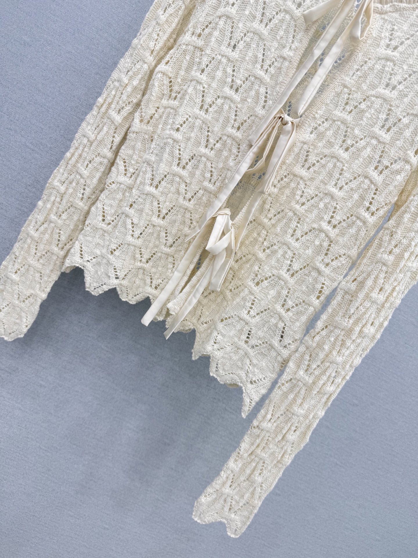 🛒𝐍𝐄𝐖 · 𝟐𝟎𝟐6/爆款现货 【原单品质】小众｜2026新款镂空钩花针织开衫 老钱风穿搭  甜美气质感拉满 绝美 进