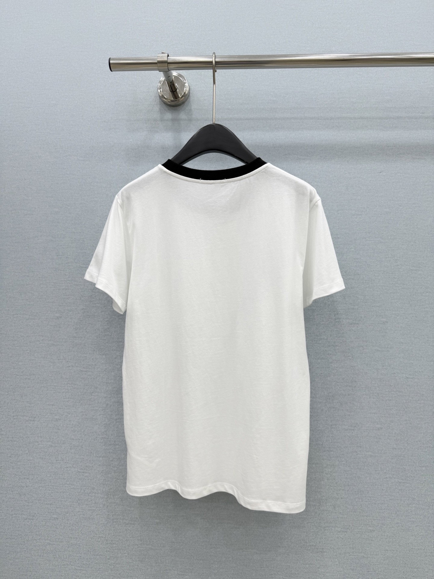 🛒𝐍𝐄𝐖 · 𝟐𝟎𝟐6/爆款现货 【原单品质】L*｜2026新款字母印花T恤 高订面料，百搭版型  ，上身的触感谁穿谁知