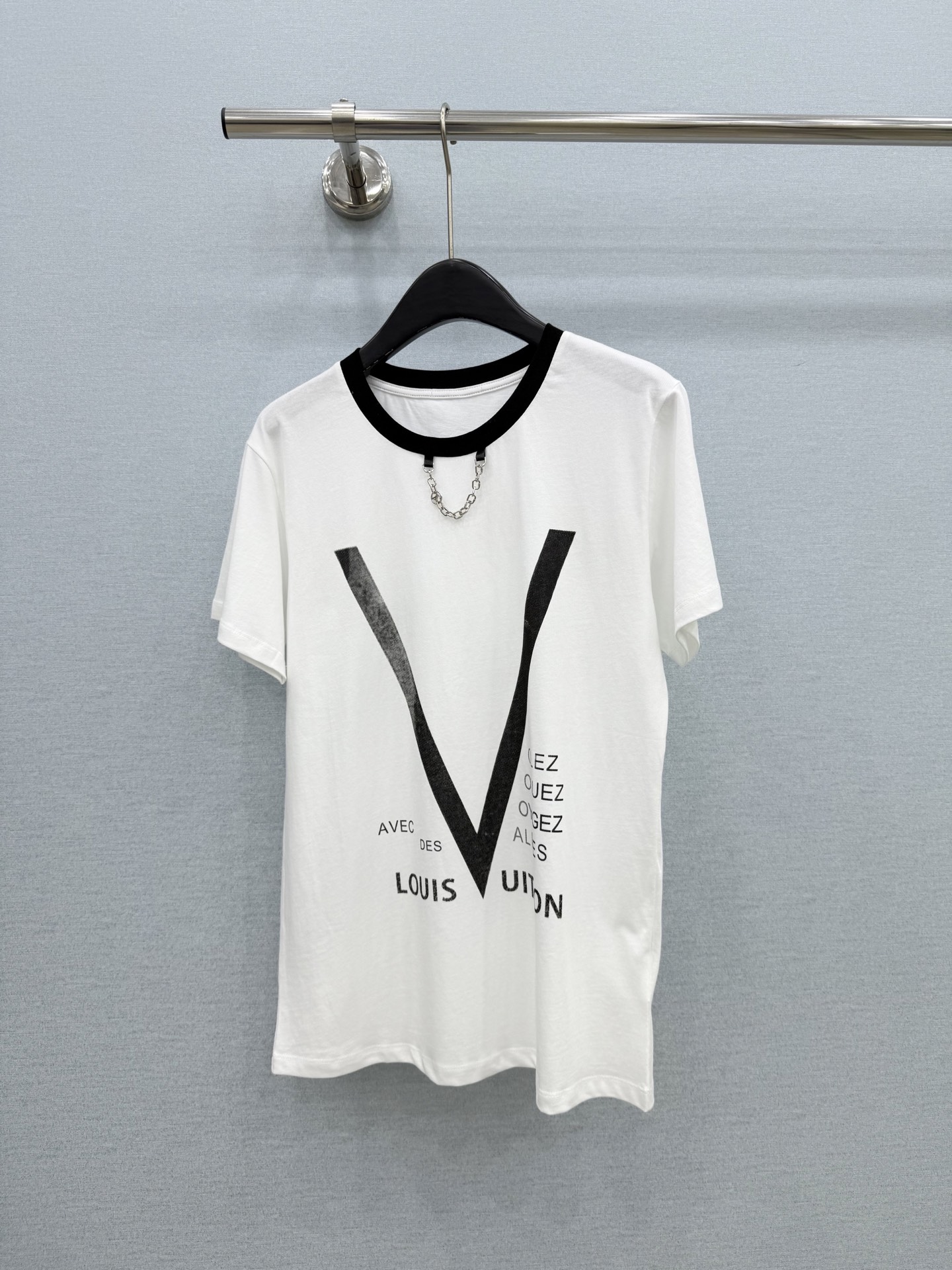 🛒𝐍𝐄𝐖 · 𝟐𝟎𝟐6/爆款现货 【原单品质】L*｜2026新款字母印花T恤 高订面料，百搭版型  ，上身的触感谁穿谁知
