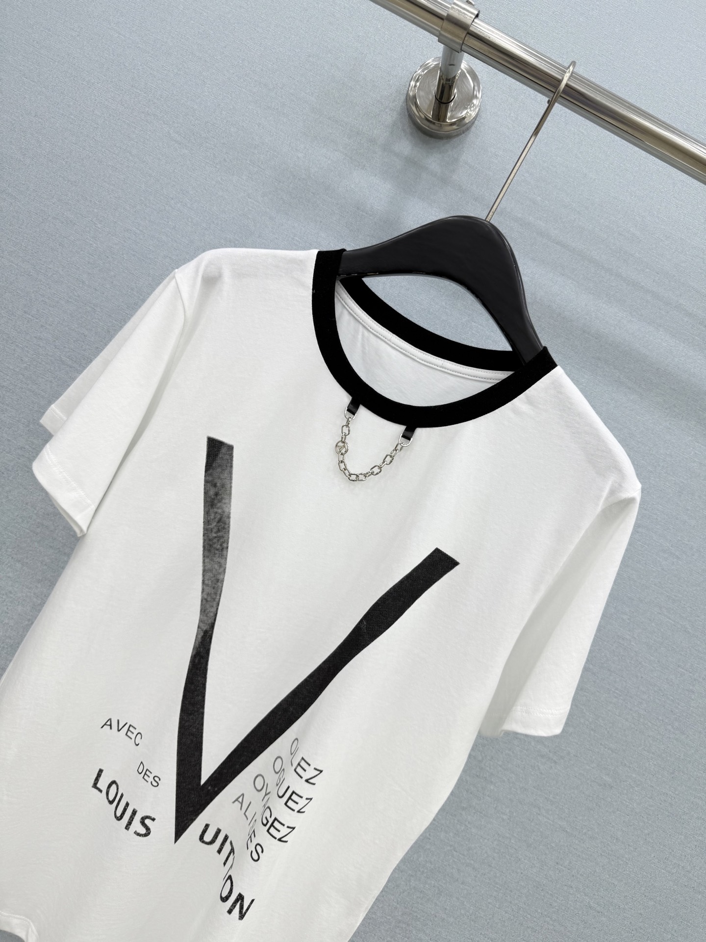 🛒𝐍𝐄𝐖 · 𝟐𝟎𝟐6/爆款现货 【原单品质】L*｜2026新款字母印花T恤 高订面料，百搭版型  ，上身的触感谁穿谁知