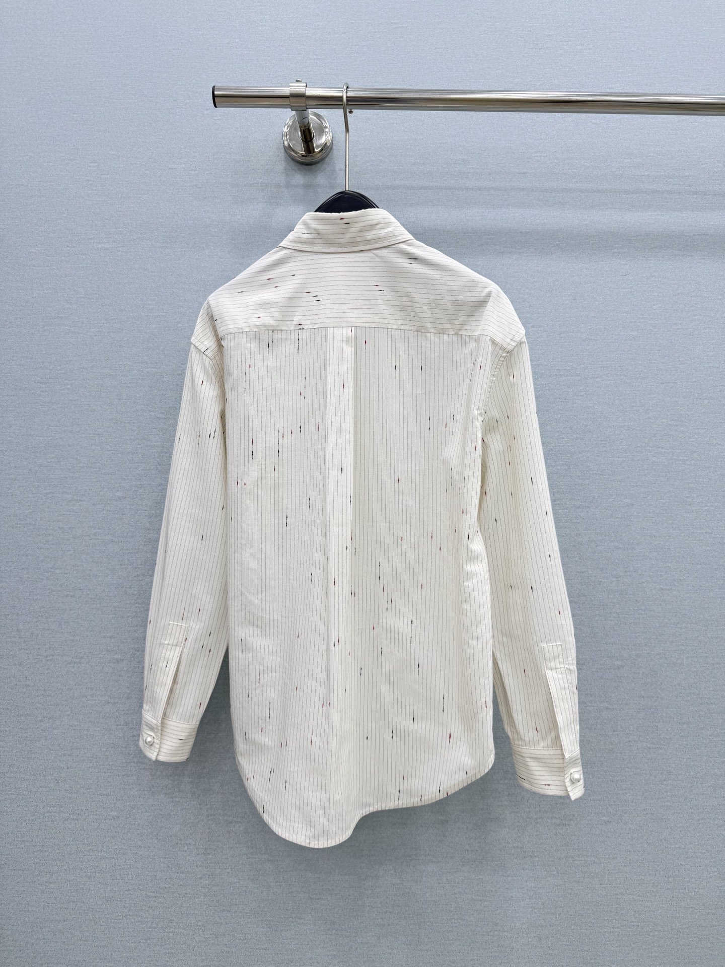🛒𝐍𝐄𝐖 · 𝟐𝟎𝟐6/爆款现货 【原单品质】Ch*｜2026新品订制条纹刺绣衬衫 精致版型，高级肌理细腻  极简主义常