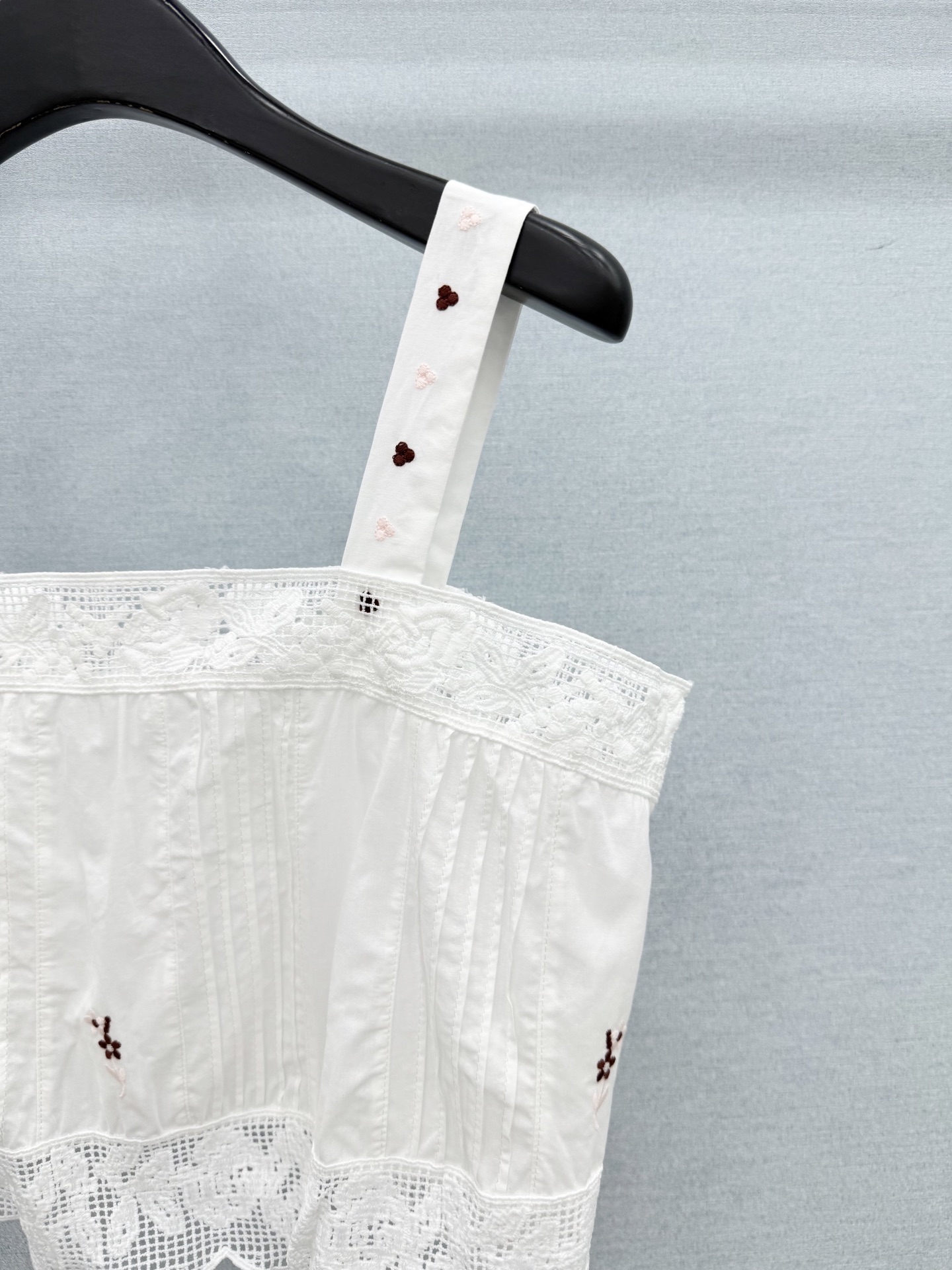 🛒𝐍𝐄𝐖 · 𝟐𝟎𝟐6/爆款现货 原单品质  小众｜26经典花边水溶刺绣背心衬衫 老钱风极致穿搭 最新系列单品 强烈推荐