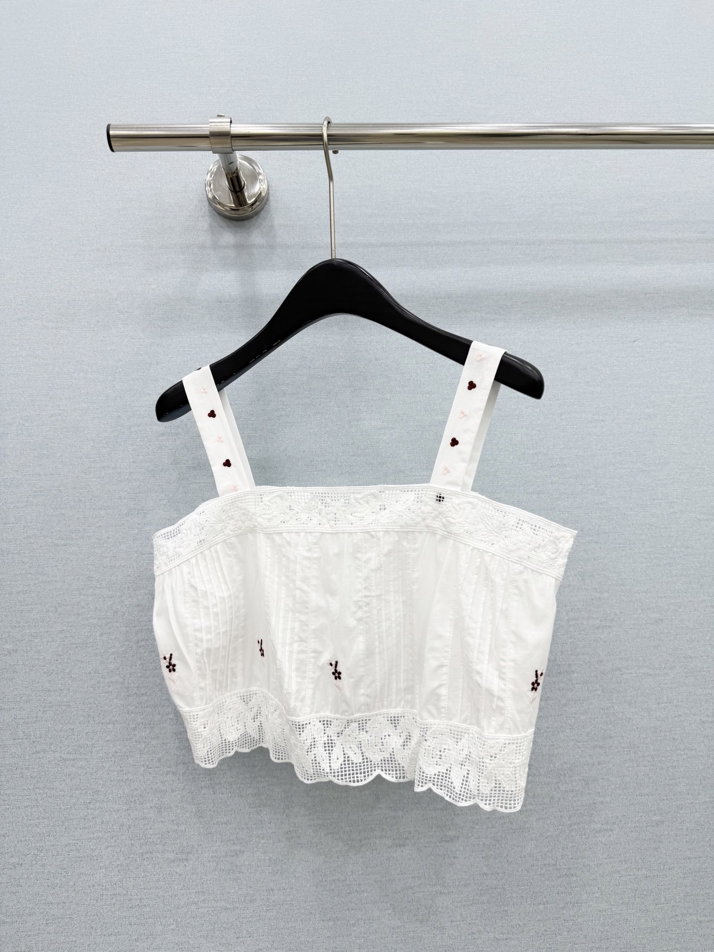 🛒𝐍𝐄𝐖 · 𝟐𝟎𝟐6/爆款现货 原单品质  小众｜26经典花边水溶刺绣背心衬衫 老钱风极致穿搭 最新系列单品 强烈推荐