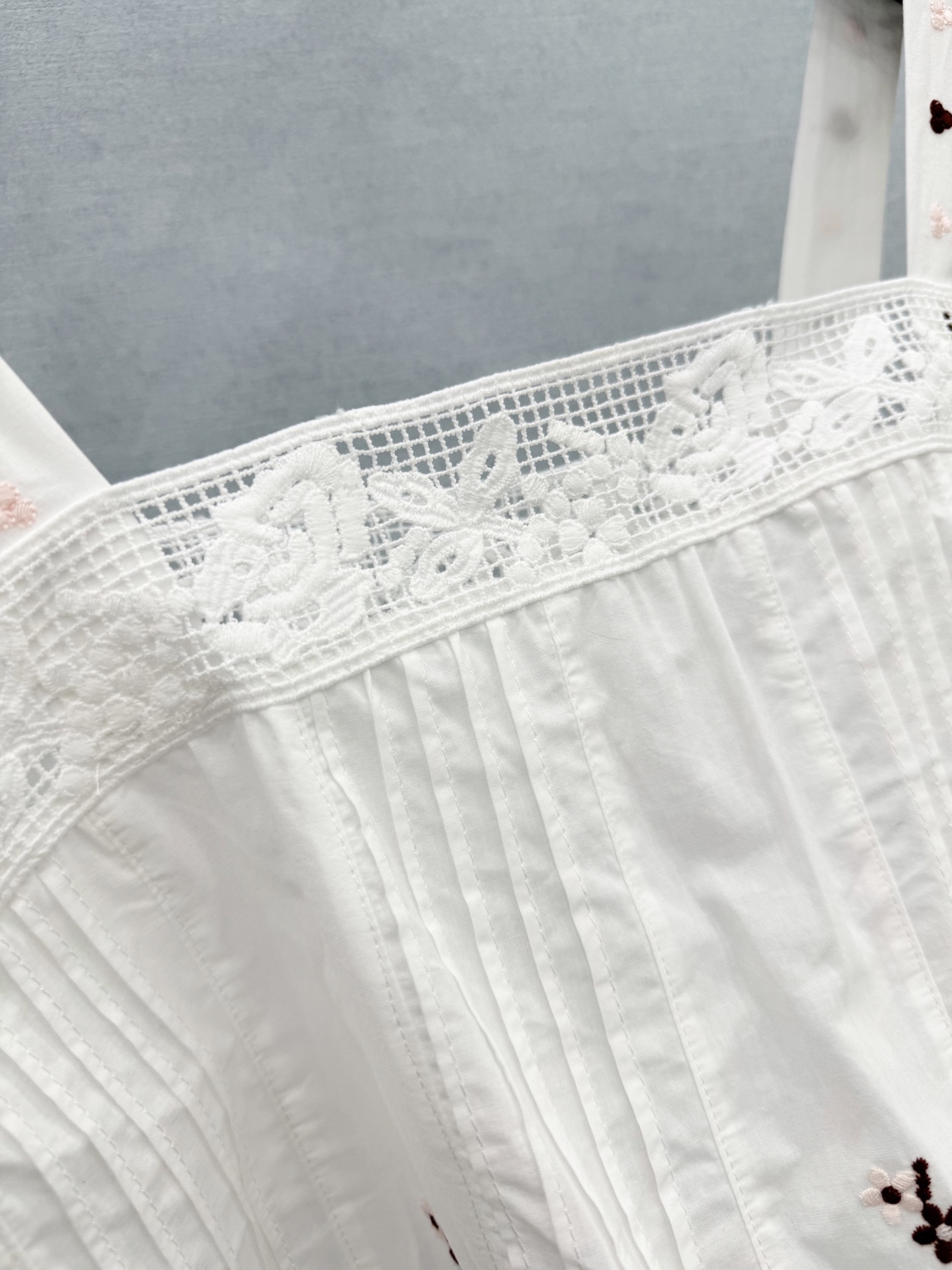 🛒𝐍𝐄𝐖 · 𝟐𝟎𝟐6/爆款现货 原单品质  小众｜26经典花边水溶刺绣背心衬衫 老钱风极致穿搭 最新系列单品 强烈推荐