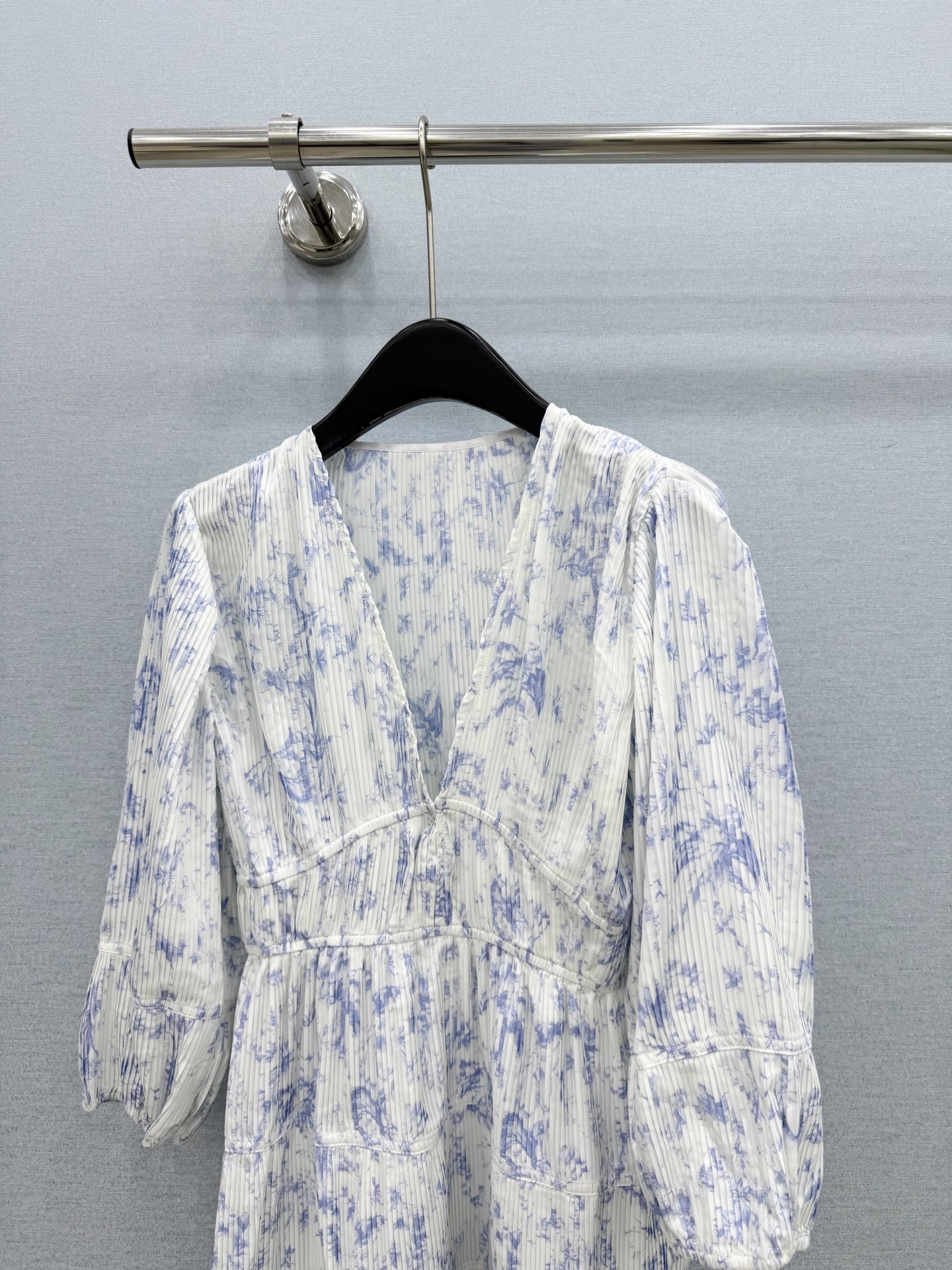 🛒𝐍𝐄𝐖 · 𝟐𝟎𝟐6/爆款现货 原单品质  小众*｜2026新品印花连衣裙 精致版型，高级肌理细腻  极简主义常规剪裁