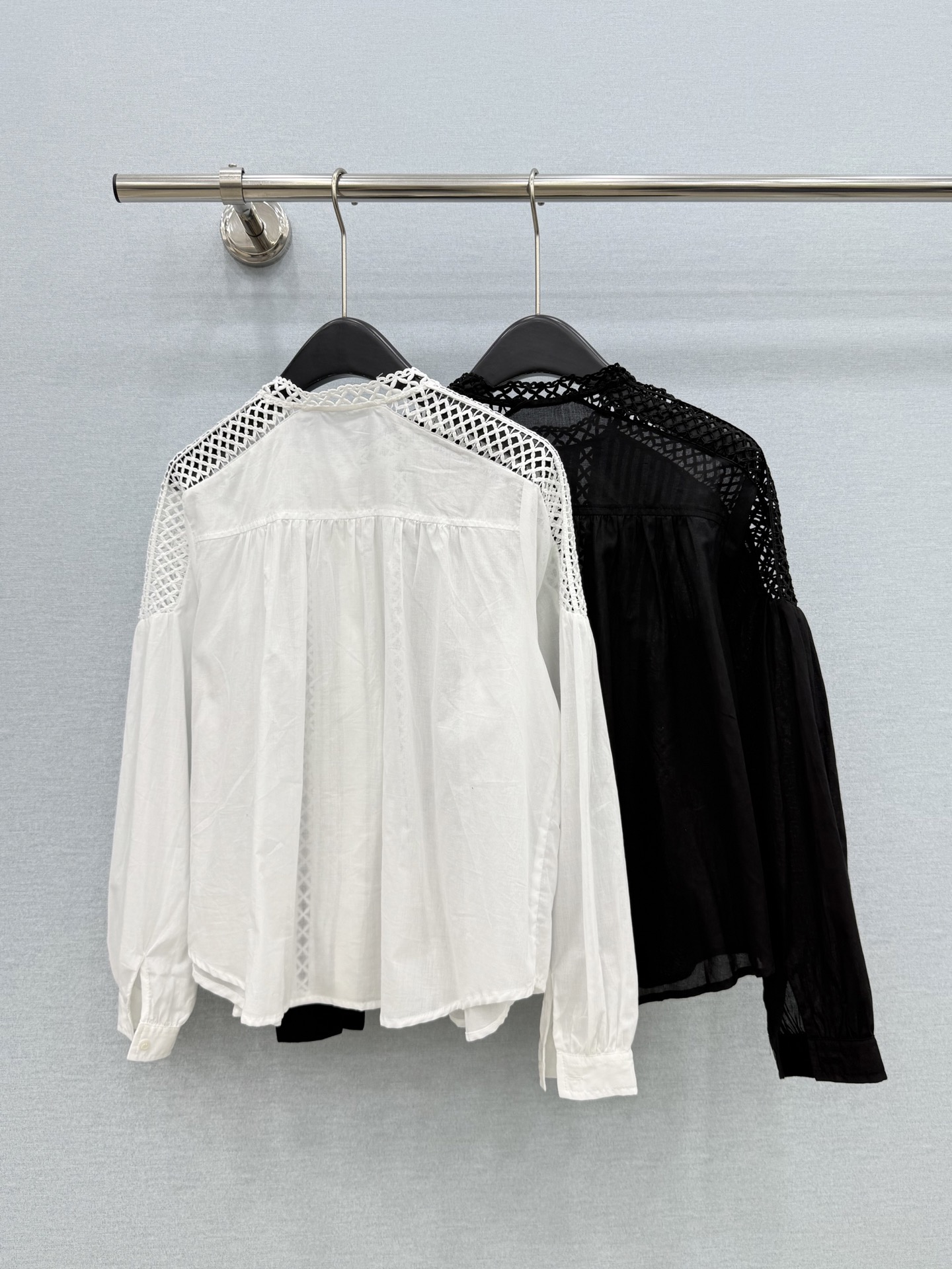 🛒𝐍𝐄𝐖 · 𝟐𝟎𝟐6/爆款现货 原单品质  小众｜26经典镂空水溶刺绣花边衬衫 法式田园风极致穿搭 最新系列单品 强烈
