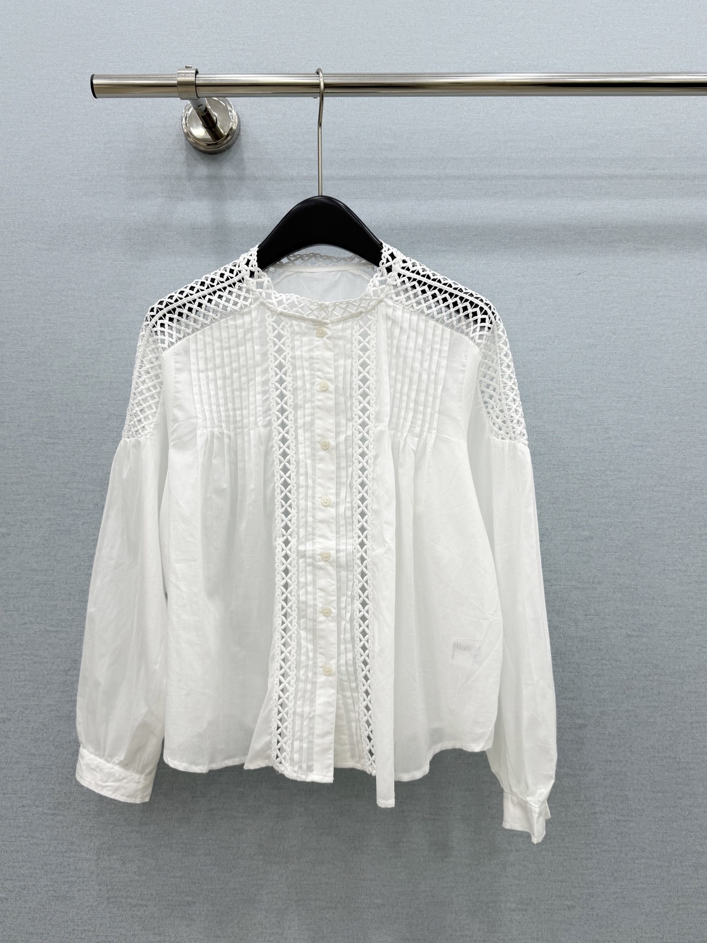 🛒𝐍𝐄𝐖 · 𝟐𝟎𝟐6/爆款现货 原单品质  小众｜26经典镂空水溶刺绣花边衬衫 法式田园风极致穿搭 最新系列单品 强烈