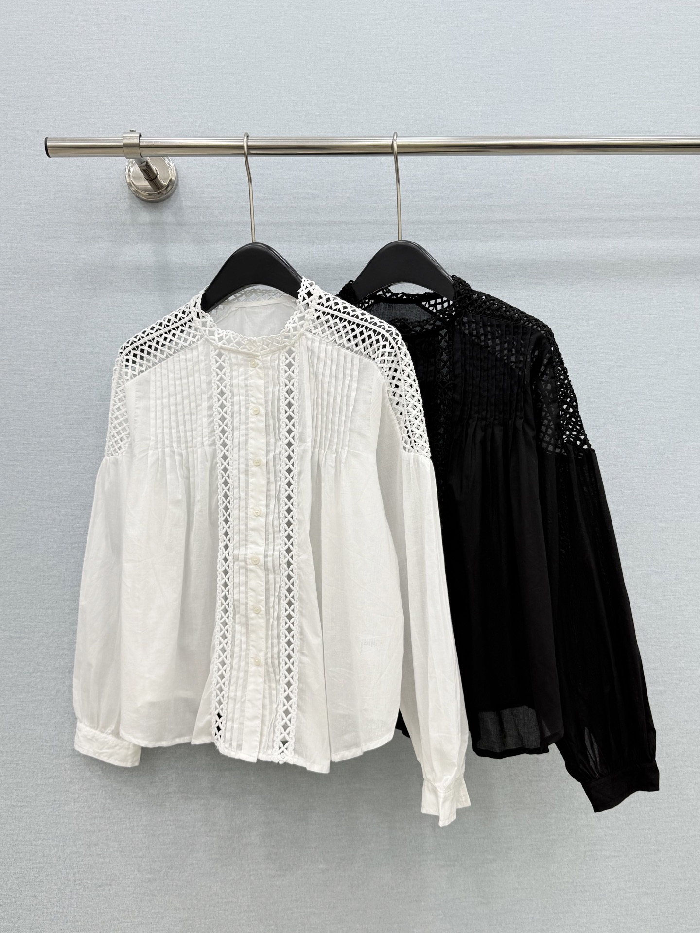 🛒𝐍𝐄𝐖 · 𝟐𝟎𝟐6/爆款现货 原单品质  小众｜26经典镂空水溶刺绣花边衬衫 法式田园风极致穿搭 最新系列单品 强烈