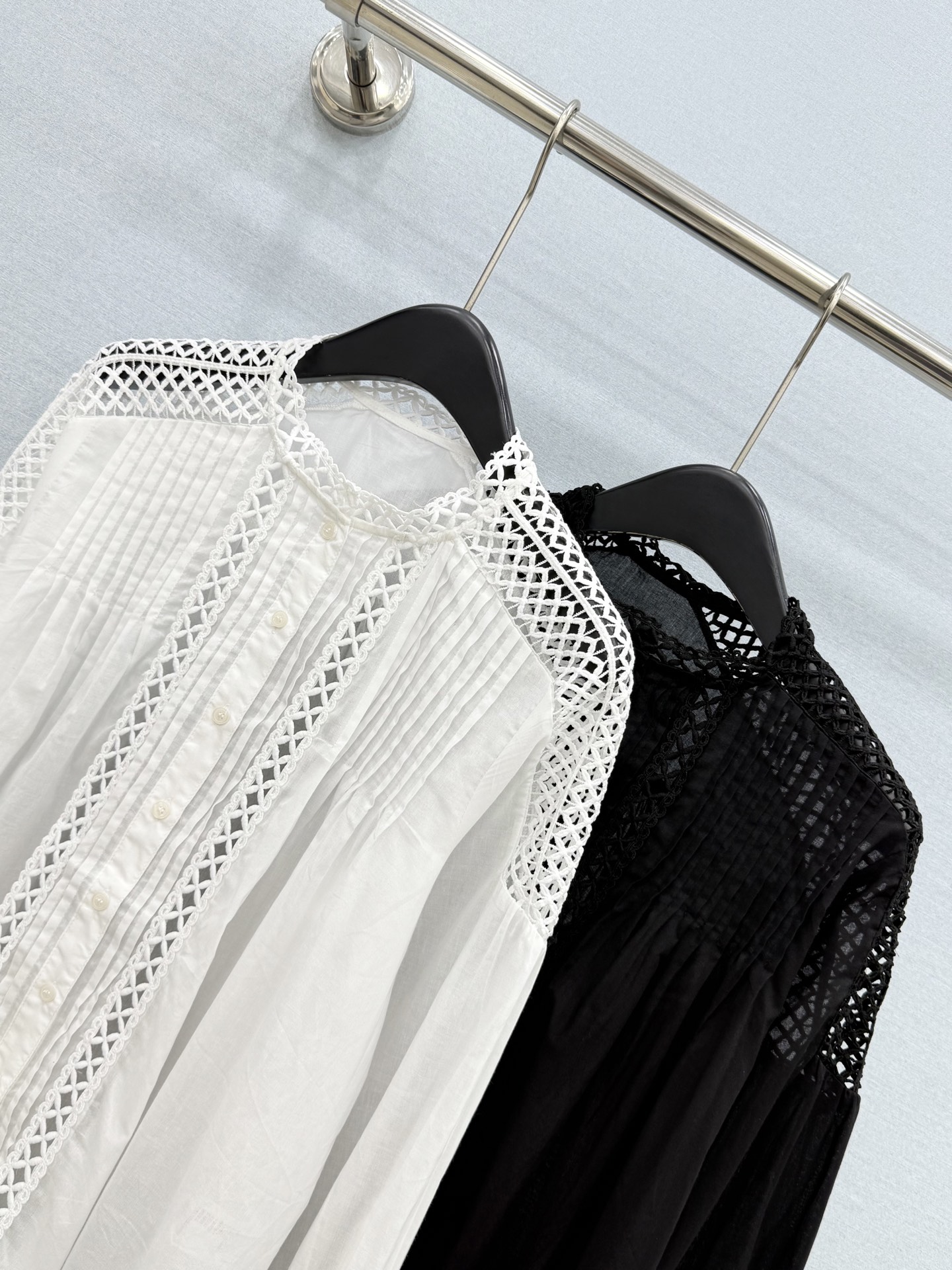 🛒𝐍𝐄𝐖 · 𝟐𝟎𝟐6/爆款现货 原单品质  小众｜26经典镂空水溶刺绣花边衬衫 法式田园风极致穿搭 最新系列单品 强烈