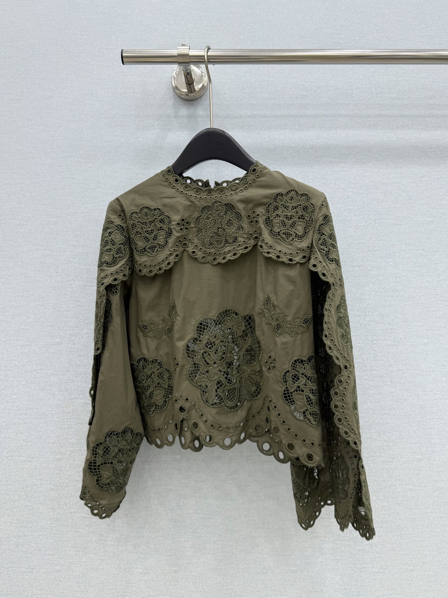 🛒𝐍𝐄𝐖 · 𝟐𝟎𝟐6/爆款现货 原单品质  小众｜26经典水溶刺绣花边衬衫 法式田园风极致穿搭 最新系列单品 强烈推荐
