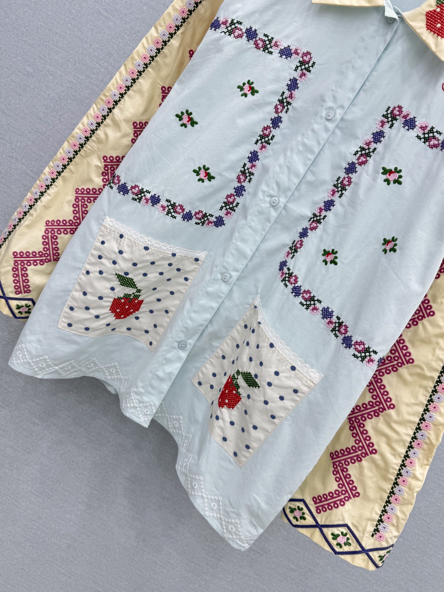 🛒𝐍𝐄𝐖 · 𝟐𝟎𝟐6/爆款现货 原单品质   小众*｜2026新品撞色刺绣衬衫 精致版型，高级肌理细腻  极简主义常规