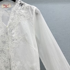 🛒𝐍𝐄𝐖 · 𝟐𝟎𝟐6/爆款现货 原单品质 小众*|2026新品苎麻水溶花边刺绣衬衫 精致版型,高级肌理细腻 极简主 🛒𝐍𝐄𝐖 · 𝟐𝟎𝟐6/爆款现货 原单品质 小众*|2026新品苎麻水溶花边刺绣衬衫 精致版型,高级肌理细腻 极简主