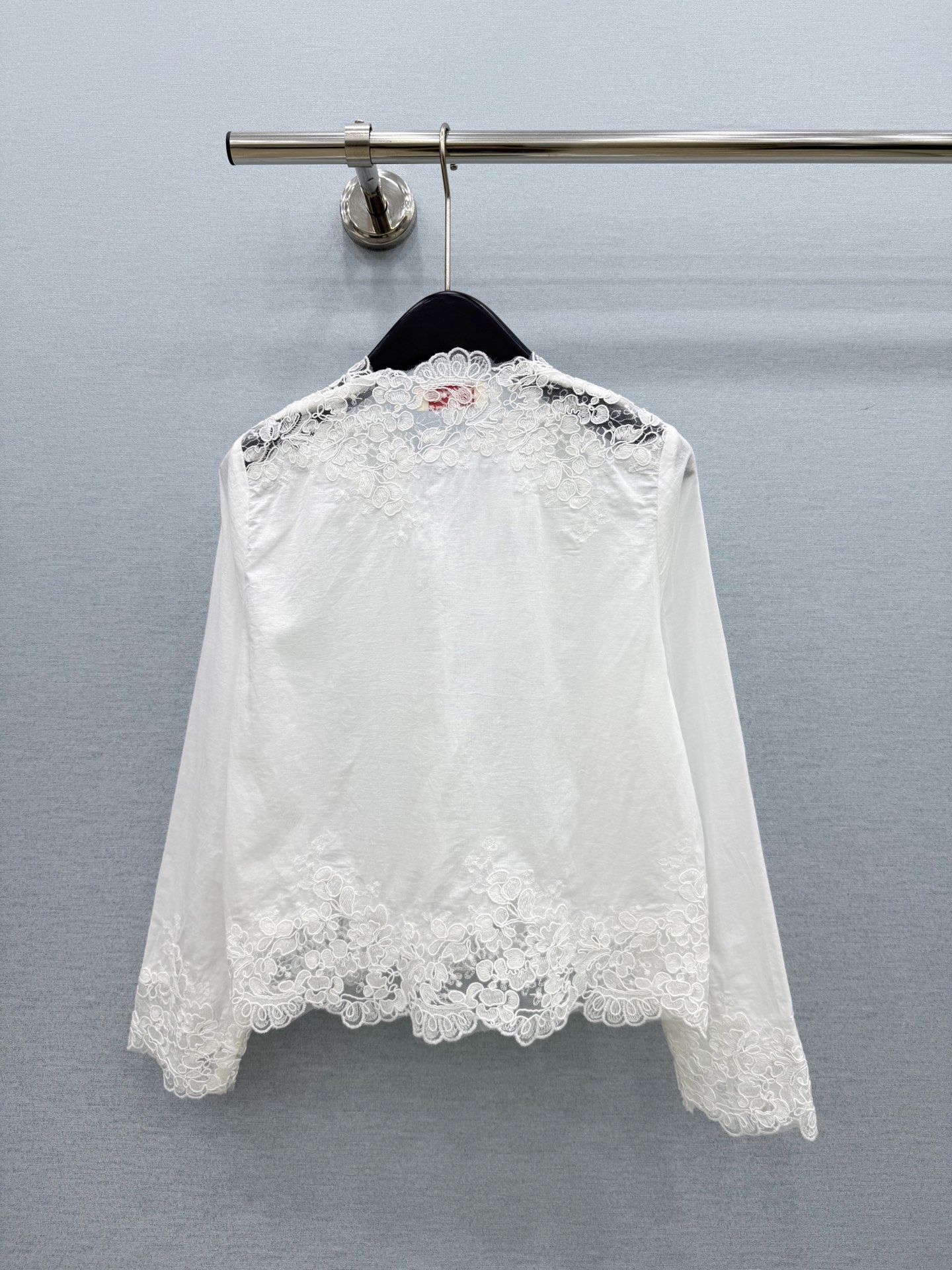 🛒𝐍𝐄𝐖 · 𝟐𝟎𝟐6/爆款现货 原单品质 小众*|2026新品苎麻水溶花边刺绣衬衫 精致版型,高级肌理细腻 极简主 🛒𝐍𝐄𝐖 · 𝟐𝟎𝟐6/爆款现货 原单品质 小众*|2026新品苎麻水溶花边刺绣衬衫 精致版型,高级肌理细腻 极简主