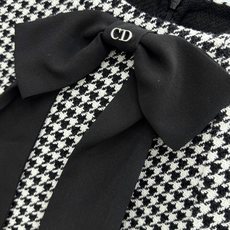 🛒𝐍𝐄𝐖 · 𝟐𝟎𝟐6/爆款现货 【原单品质】Di*|26秋冬千鸟格背心裙 极简主义设计高级又时髦!蝴蝶结撞色装饰,高级 🛒𝐍𝐄𝐖 · 𝟐𝟎𝟐6/爆款现货 【原单品质】Di*|26秋冬千鸟格背心裙 极简主义设计高级又时髦!蝴蝶结撞色装饰,高级