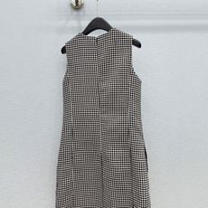 🛒𝐍𝐄𝐖 · 𝟐𝟎𝟐6/爆款现货 【原单品质】Di*|26秋冬千鸟格背心裙 极简主义设计高级又时髦!蝴蝶结撞色装饰,高级 🛒𝐍𝐄𝐖 · 𝟐𝟎𝟐6/爆款现货 【原单品质】Di*|26秋冬千鸟格背心裙 极简主义设计高级又时髦!蝴蝶结撞色装饰,高级