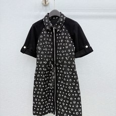 🛒𝐍𝐄𝐖 · 𝟐𝟎𝟐6/爆款现货 【原单品质】Her*|26秋冬新款腰带牛仔连衣裙 系列款 两种高级面料的拼接,触碰独有 🛒𝐍𝐄𝐖 · 𝟐𝟎𝟐6/爆款现货 【原单品质】Her*|26秋冬新款腰带牛仔连衣裙 系列款 两种高级面料的拼接,触碰独有