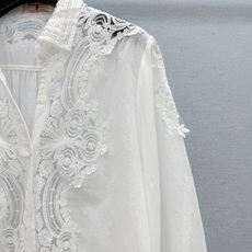 🛒𝐍𝐄𝐖 · 𝟐𝟎𝟐6/爆款现货 原单品质 小众*|2026新品水溶花边刺绣衬衫 精致版型,高级肌理细腻 极简主义常 🛒𝐍𝐄𝐖 · 𝟐𝟎𝟐6/爆款现货 原单品质 小众*|2026新品水溶花边刺绣衬衫 精致版型,高级肌理细腻 极简主义常