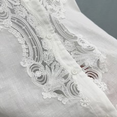 🛒𝐍𝐄𝐖 · 𝟐𝟎𝟐6/爆款现货 原单品质 小众*|2026新品水溶花边刺绣衬衫 精致版型,高级肌理细腻 极简主义常 🛒𝐍𝐄𝐖 · 𝟐𝟎𝟐6/爆款现货 原单品质 小众*|2026新品水溶花边刺绣衬衫 精致版型,高级肌理细腻 极简主义常