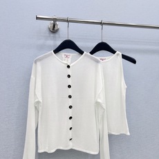 🛒𝐍𝐄𝐖 · 𝟐𝟎𝟐6/爆款现货 【原单品质】小众|2026新款开衫➕背心两件套针织衫 老钱风穿搭 气质百搭绝美 定制 🛒𝐍𝐄𝐖 · 𝟐𝟎𝟐6/爆款现货 【原单品质】小众|2026新款开衫➕背心两件套针织衫 老钱风穿搭 气质百搭绝美 定制