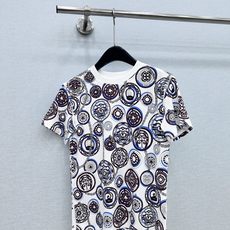 🛒𝐍𝐄𝐖 · 𝟐𝟎𝟐6/爆款现货 【原单品质】 Her*|2026新款撞色印花T恤 高订面料,百搭版型 ,上身的触感谁 🛒𝐍𝐄𝐖 · 𝟐𝟎𝟐6/爆款现货 【原单品质】 Her*|2026新款撞色印花T恤 高订面料,百搭版型 ,上身的触感谁