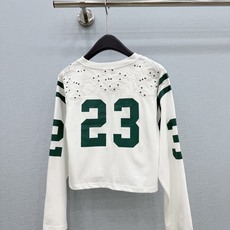 🛒𝐍𝐄𝐖 · 𝟐𝟎𝟐6/爆款现货 原单品质 小众*|2026新品刺绣订珠数字印花上衣 精致版型,高级肌理细腻 极简主义 🛒𝐍𝐄𝐖 · 𝟐𝟎𝟐6/爆款现货 原单品质 小众*|2026新品刺绣订珠数字印花上衣 精致版型,高级肌理细腻 极简主义