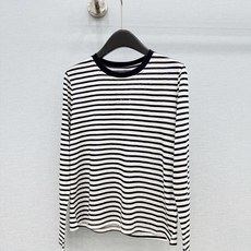 🛒𝐍𝐄𝐖 · 𝟐𝟎𝟐6/爆款现货 【原单品质】 小众|2026新款烫钻条纹长袖上衣 高订面料,减龄百搭版型 ,上身的触 🛒𝐍𝐄𝐖 · 𝟐𝟎𝟐6/爆款现货 【原单品质】 小众|2026新款烫钻条纹长袖上衣 高订面料,减龄百搭版型 ,上身的触