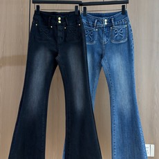 🛒𝐍𝐄𝐖 · 𝟐𝟎𝟐6/爆款现货 【秋冬新款】设计师|双口袋蝴蝶结压花微喇牛仔裤 采用高端定制面料,牛仔穿起来非常舒适, 🛒𝐍𝐄𝐖 · 𝟐𝟎𝟐6/爆款现货 【秋冬新款】设计师|双口袋蝴蝶结压花微喇牛仔裤 采用高端定制面料,牛仔穿起来非常舒适,
