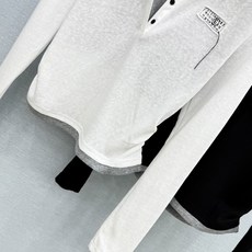 🛒𝐍𝐄𝐖 · 𝟐𝟎𝟐6/爆款现货 设计师 小众|2026新款假两件拼接长袖T恤 高订面料,百搭版型 ,上身的触感谁穿谁 🛒𝐍𝐄𝐖 · 𝟐𝟎𝟐6/爆款现货 设计师 小众|2026新款假两件拼接长袖T恤 高订面料,百搭版型 ,上身的触感谁穿谁