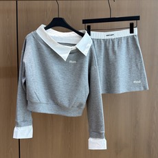 🛒𝐍𝐄𝐖 · 𝟐𝟎𝟐6/爆款现货 【秋冬上新】设计师|26新品休闲套装! 高端定制衬衫拼接假两件上衣 搭配松紧腰裤裙 极 🛒𝐍𝐄𝐖 · 𝟐𝟎𝟐6/爆款现货 【秋冬上新】设计师|26新品休闲套装! 高端定制衬衫拼接假两件上衣 搭配松紧腰裤裙 极