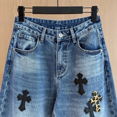 🛒𝐍𝐄𝐖 · 𝟐𝟎𝟐6/爆款现货 【秋冬上新】设计师|26新款撞色十字贴布镰刀式牛仔裤 爆单款 气质女神必入 定制专 🛒𝐍𝐄𝐖 · 𝟐𝟎𝟐6/爆款现货 【秋冬上新】设计师|26新款撞色十字贴布镰刀式牛仔裤 爆单款 气质女神必入 定制专