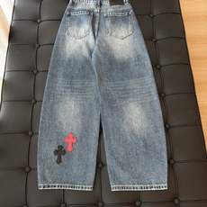 🛒𝐍𝐄𝐖 · 𝟐𝟎𝟐6/爆款现货 【秋冬上新】设计师|26新款撞色十字贴布镰刀式牛仔裤 爆单款 气质女神必入 定制专 🛒𝐍𝐄𝐖 · 𝟐𝟎𝟐6/爆款现货 【秋冬上新】设计师|26新款撞色十字贴布镰刀式牛仔裤 爆单款 气质女神必入 定制专