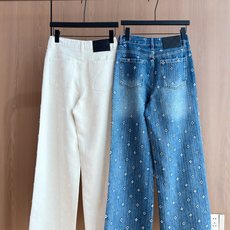 🛒𝐍𝐄𝐖 · 𝟐𝟎𝟐6/爆款现货 【秋冬上新】设计师|26新款老花刺绣直筒牛仔裤 爆单款 气质女神必入 定制专属图案 🛒𝐍𝐄𝐖 · 𝟐𝟎𝟐6/爆款现货 【秋冬上新】设计师|26新款老花刺绣直筒牛仔裤 爆单款 气质女神必入 定制专属图案
