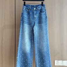 🛒𝐍𝐄𝐖 · 𝟐𝟎𝟐6/爆款现货 【秋冬上新】设计师|26新款老花刺绣直筒牛仔裤 爆单款 气质女神必入 定制专属图案 🛒𝐍𝐄𝐖 · 𝟐𝟎𝟐6/爆款现货 【秋冬上新】设计师|26新款老花刺绣直筒牛仔裤 爆单款 气质女神必入 定制专属图案