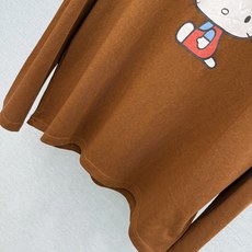 🛒𝐍𝐄𝐖 · 𝟐𝟎𝟐6/爆款现货 【原单品质】 小众|2026新款Kitty猫订珠印花长袖上衣 高订面料,减龄百搭版型 🛒𝐍𝐄𝐖 · 𝟐𝟎𝟐6/爆款现货 【原单品质】 小众|2026新款Kitty猫订珠印花长袖上衣 高订面料,减龄百搭版型