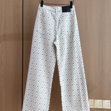 🛒𝐍𝐄𝐖 · 𝟐𝟎𝟐6/爆款现货 【秋冬上新】设计师|26新款色织提花直筒牛仔裤 爆单款 气质女神必入 定制专属图案 🛒𝐍𝐄𝐖 · 𝟐𝟎𝟐6/爆款现货 【秋冬上新】设计师|26新款色织提花直筒牛仔裤 爆单款 气质女神必入 定制专属图案