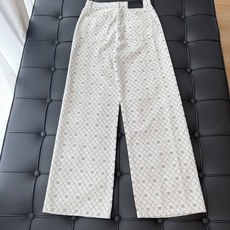 🛒𝐍𝐄𝐖 · 𝟐𝟎𝟐6/爆款现货 【秋冬上新】设计师|26新款色织提花直筒牛仔裤 爆单款 气质女神必入 定制专属图案 🛒𝐍𝐄𝐖 · 𝟐𝟎𝟐6/爆款现货 【秋冬上新】设计师|26新款色织提花直筒牛仔裤 爆单款 气质女神必入 定制专属图案