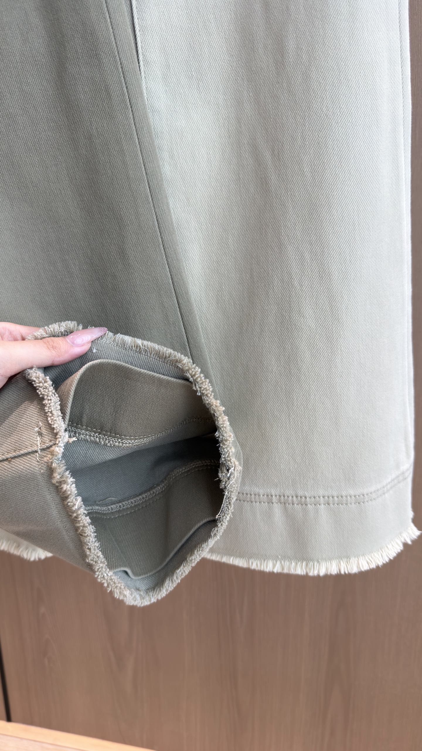 🛒𝐍𝐄𝐖 · 𝟐𝟎𝟐6/爆款现货 【秋冬上新】设计师｜26新款毛边喇叭牛仔裤 巨显腿长  爆单款  气质女神必入  定制