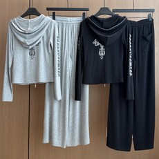 🛒𝐍𝐄𝐖 · 𝟐𝟎𝟐6/爆款现货 【秋冬上新】Ch*|26新品经典印花带帽长裤套装! 高端定制双十字拉链上衣 搭配松弛 🛒𝐍𝐄𝐖 · 𝟐𝟎𝟐6/爆款现货 【秋冬上新】Ch*|26新品经典印花带帽长裤套装! 高端定制双十字拉链上衣 搭配松弛