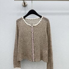 🛒𝐍𝐄𝐖 · 𝟐𝟎𝟐6/爆款现货 【原单品质】小众|2026早秋新款法式羊毛🦙手钩撞色针织开衫 高订纱线,柔软亲肤,百搭 🛒𝐍𝐄𝐖 · 𝟐𝟎𝟐6/爆款现货 【原单品质】小众|2026早秋新款法式羊毛🦙手钩撞色针织开衫 高订纱线,柔软亲肤,百搭