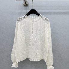 🛒𝐍𝐄𝐖 · 𝟐𝟎𝟐6/爆款现货 【原单品质】小众|2026新款镂空钩花半开襟针织衫 老钱风穿搭 甜美气质感拉满 绝美 🛒𝐍𝐄𝐖 · 𝟐𝟎𝟐6/爆款现货 【原单品质】小众|2026新款镂空钩花半开襟针织衫 老钱风穿搭 甜美气质感拉满 绝美
