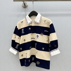 🛒𝐍𝐄𝐖 · 𝟐𝟎𝟐6/爆款现货 【原单品质】小众 |2026新品专柜撞色polo领拼接极简刺绣中袖卫衣 定制YB材质 🛒𝐍𝐄𝐖 · 𝟐𝟎𝟐6/爆款现货 【原单品质】小众 |2026新品专柜撞色polo领拼接极简刺绣中袖卫衣 定制YB材质