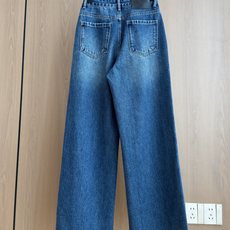 🛒𝐍𝐄𝐖 · 𝟐𝟎𝟐6/爆款现货 【秋冬上新】Ch*|26新款蕾丝刺绣小香风直筒牛仔裤 爆单款 气质女神必入 定制专 🛒𝐍𝐄𝐖 · 𝟐𝟎𝟐6/爆款现货 【秋冬上新】Ch*|26新款蕾丝刺绣小香风直筒牛仔裤 爆单款 气质女神必入 定制专
