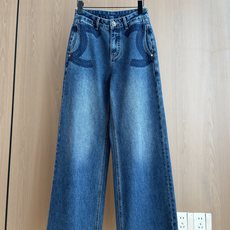 🛒𝐍𝐄𝐖 · 𝟐𝟎𝟐6/爆款现货 【秋冬上新】Ch*|26新款蕾丝刺绣小香风直筒牛仔裤 爆单款 气质女神必入 定制专 🛒𝐍𝐄𝐖 · 𝟐𝟎𝟐6/爆款现货 【秋冬上新】Ch*|26新款蕾丝刺绣小香风直筒牛仔裤 爆单款 气质女神必入 定制专