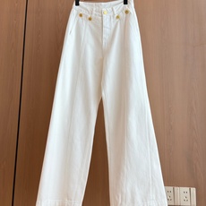 🛒𝐍𝐄𝐖 · 𝟐𝟎𝟐6/爆款现货 【秋冬上新】Ce*|26新款凯旋图刺绣直筒牛仔裤 爆单款 订制金色纽扣 气质女神必入 🛒𝐍𝐄𝐖 · 𝟐𝟎𝟐6/爆款现货 【秋冬上新】Ce*|26新款凯旋图刺绣直筒牛仔裤 爆单款 订制金色纽扣 气质女神必入