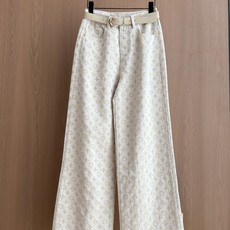 🛒𝐍𝐄𝐖 · 𝟐𝟎𝟐6/爆款现货 【秋冬新款】设计师|L家专属老花色织刺绣牛仔裤 采用高端定制面料,牛仔穿起来非常舒适, 🛒𝐍𝐄𝐖 · 𝟐𝟎𝟐6/爆款现货 【秋冬新款】设计师|L家专属老花色织刺绣牛仔裤 采用高端定制面料,牛仔穿起来非常舒适,