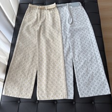 🛒𝐍𝐄𝐖 · 𝟐𝟎𝟐6/爆款现货 【秋冬新款】设计师|L家专属老花色织刺绣牛仔裤 采用高端定制面料,牛仔穿起来非常舒适, 🛒𝐍𝐄𝐖 · 𝟐𝟎𝟐6/爆款现货 【秋冬新款】设计师|L家专属老花色织刺绣牛仔裤 采用高端定制面料,牛仔穿起来非常舒适,